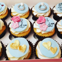 Engagement Cupcakes